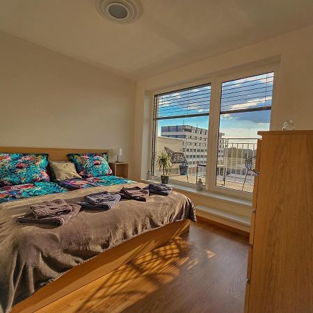 Modern Flat With Large Terrace Apartment Hradec Králové Екстериор снимка
