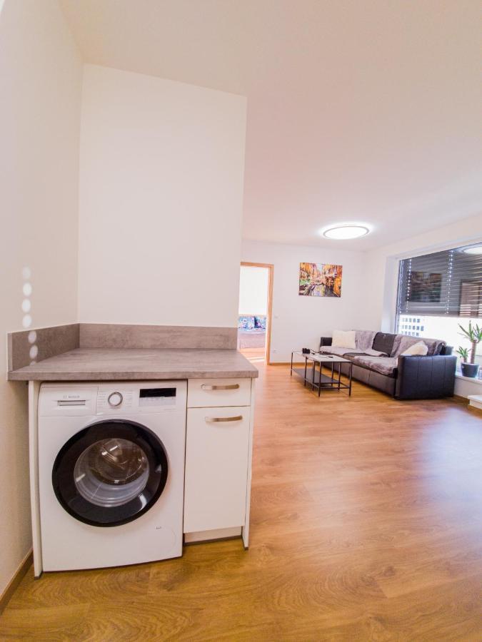 Modern Flat With Large Terrace Apartment Hradec Králové Екстериор снимка