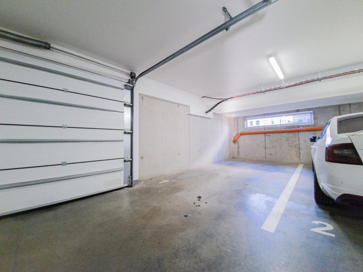 Modern Flat With Large Terrace Apartment Hradec Králové Екстериор снимка