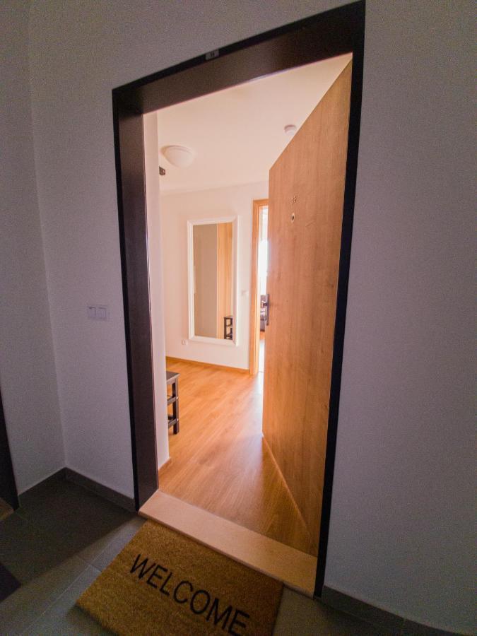 Modern Flat With Large Terrace Apartment Hradec Králové Екстериор снимка